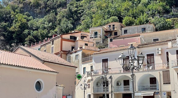 Disagi del trasporto pubblico in Costiera: Sindaco di Cetara richiede intervento urgente